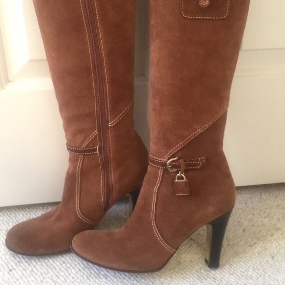 💯% Beautiful Brown Suede Boot made in Italy 🇮🇹 - Picture 3 of 4